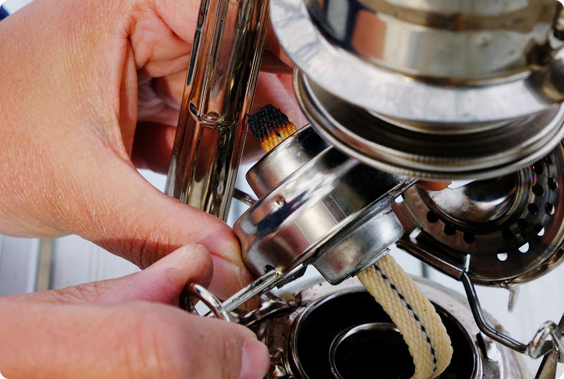 芯ごと真上に持ち上げましょう