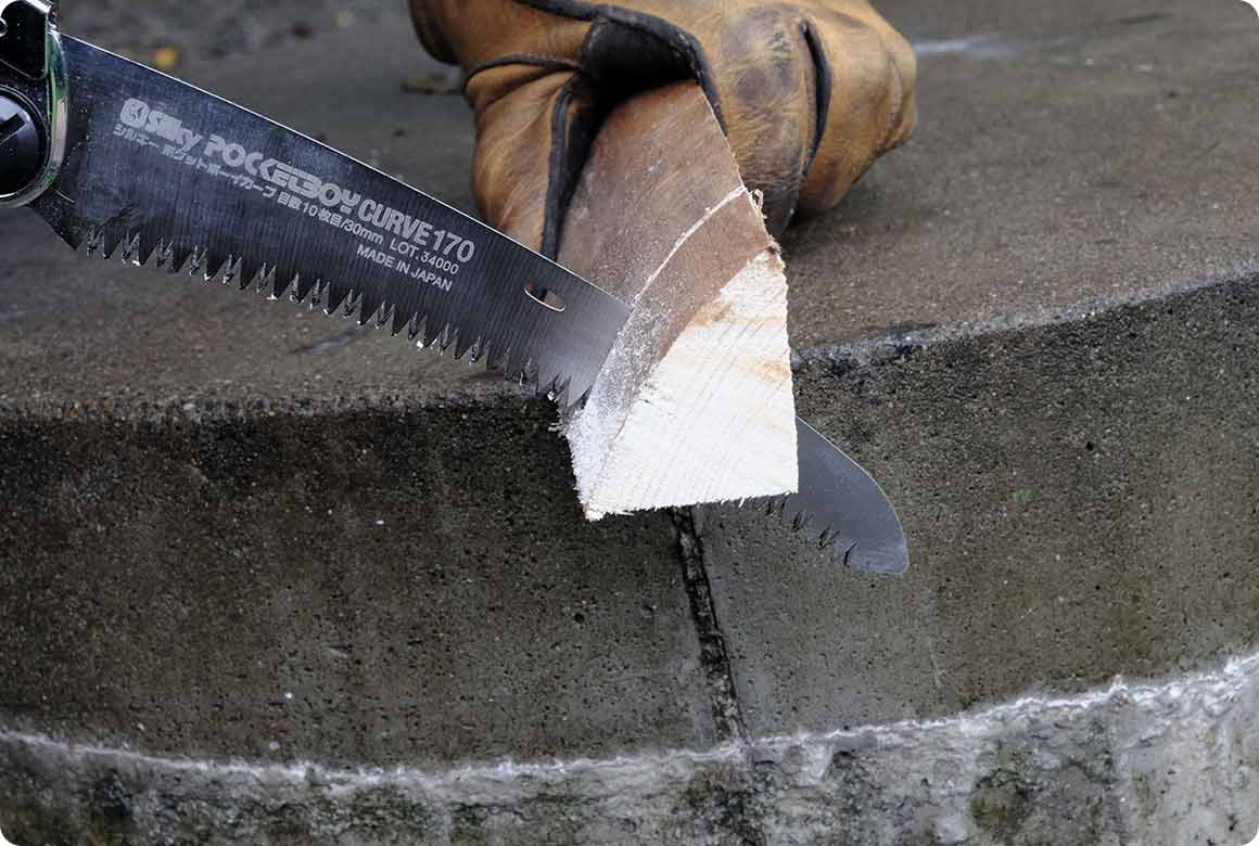 素早く切断するなら粗目のカーブソー