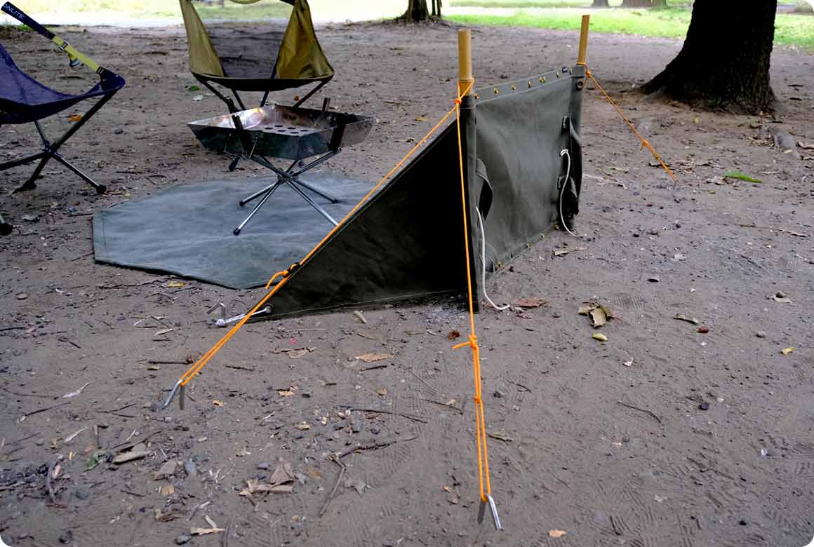 基本の建て方はタープのメインポールと同じ要領