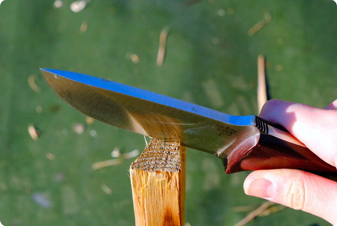 木の繊維をよく見て割る！