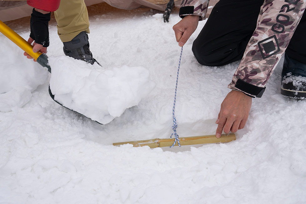 テント設営の様子