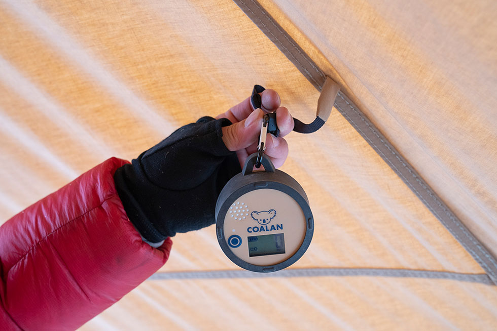 薪ストーブ設営の様子