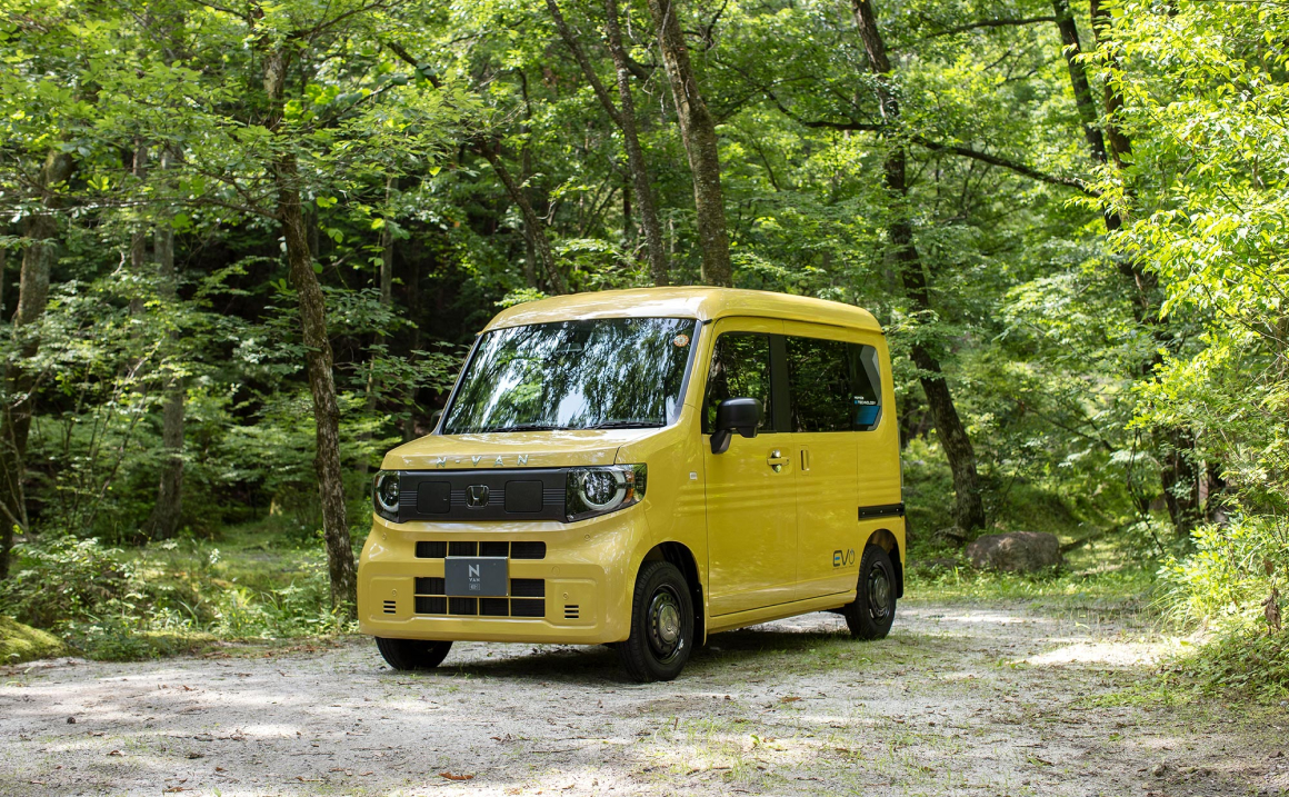N-VAN e:　※オプション装着車