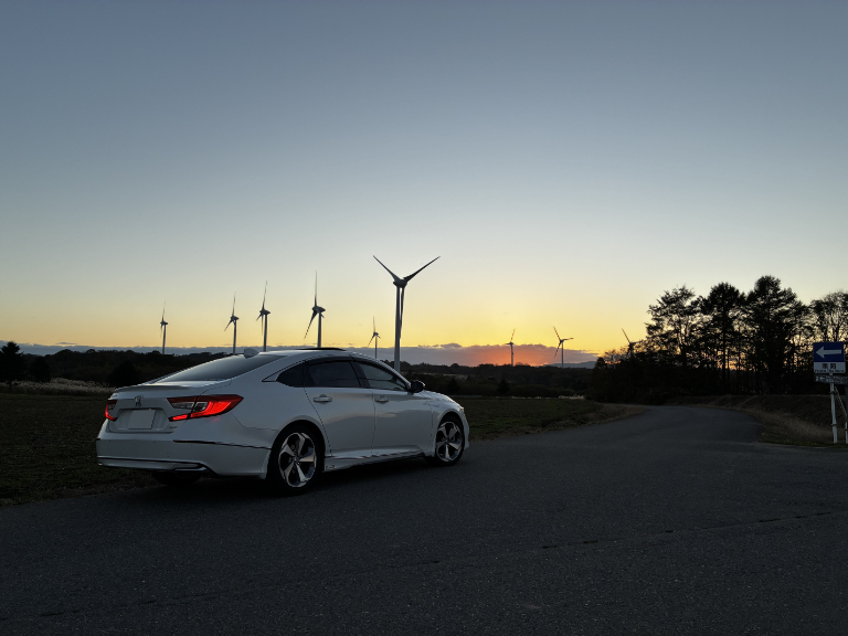 マジックアワーの下で