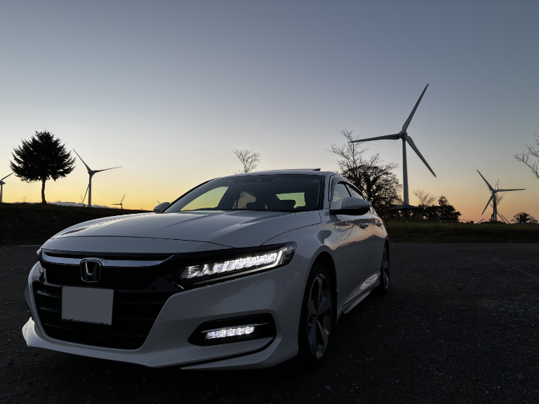 マジックアワーの下で