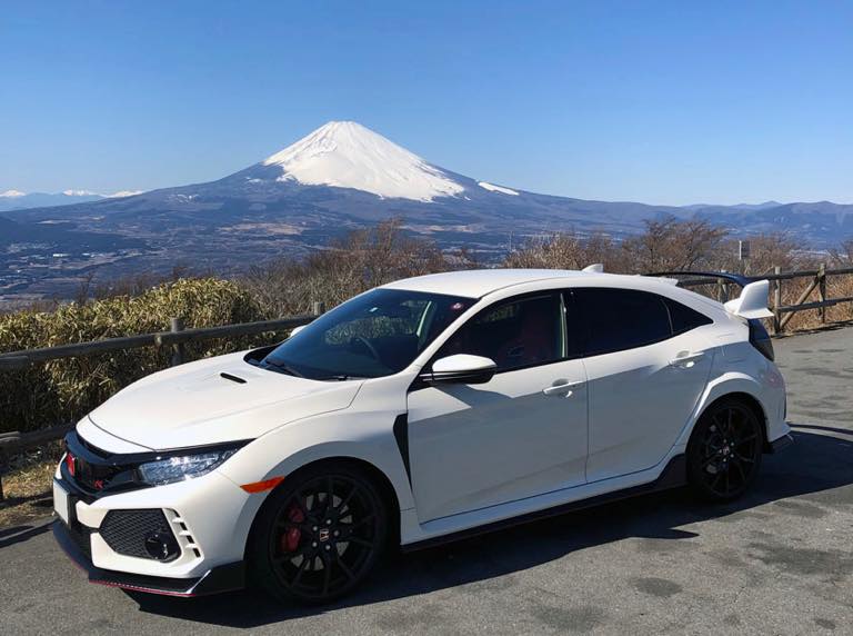 ついに赤いエンブレムに乗る!