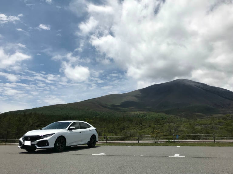 空と山とシビック