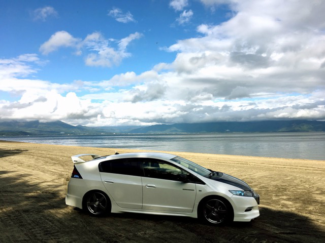 秋深まる猪苗代湖と我が愛車