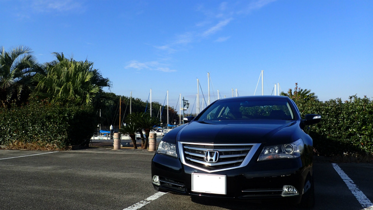 孤高の高性能高級車