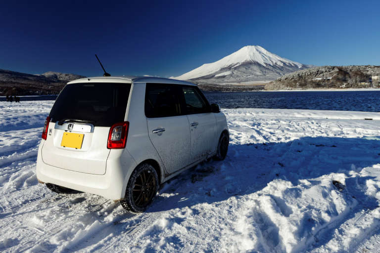 タヌワン雪遊び