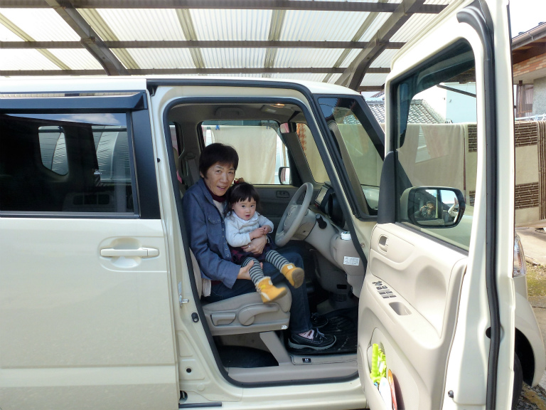 孫（未来）とお母さんの愛車