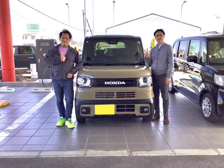 初のスライドドア