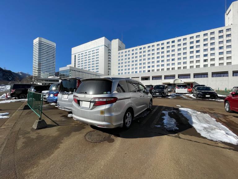 駐車場に佇む愛車