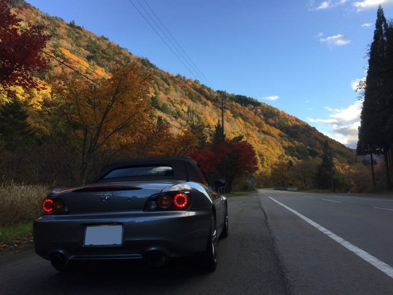 S2000と晩秋のせせらぎ街道