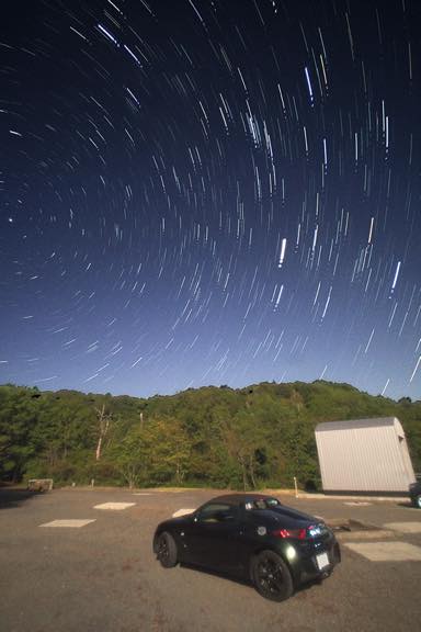 月夜の天体観測所