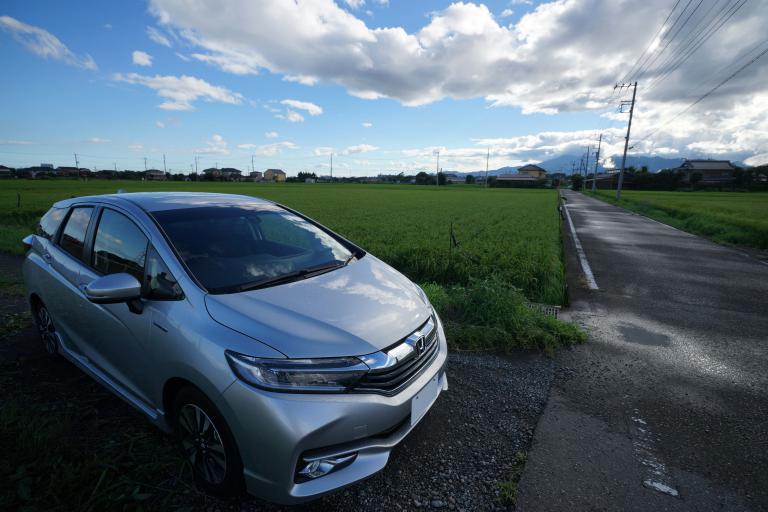 田園風景とシャトル