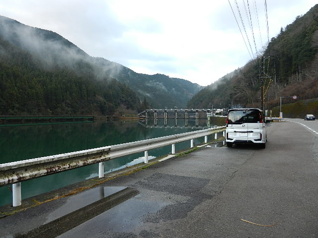 春先の飛騨川ダム