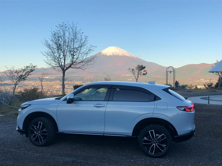 ヴェゼルと富士山