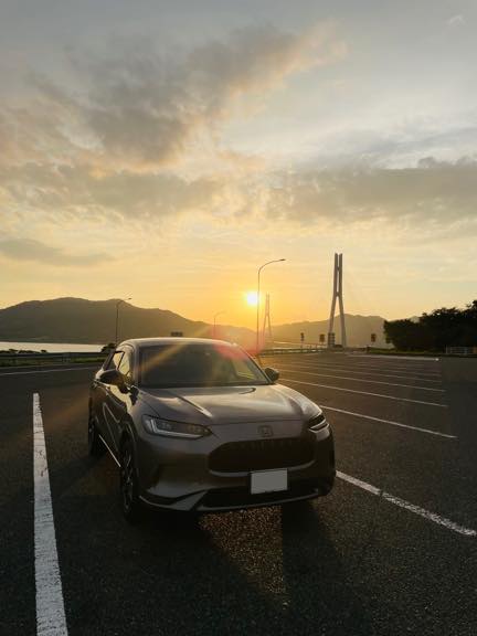 夕陽とZR-V