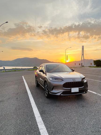 夕陽とZR-V