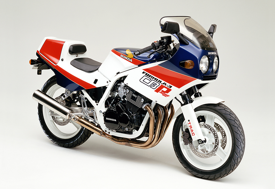 HONDA The Power of Dreams																																																																																																																																																																																																																									スポーツバイクホンダCBR400Fシリーズの軽量化と性能の向上をはかり発売