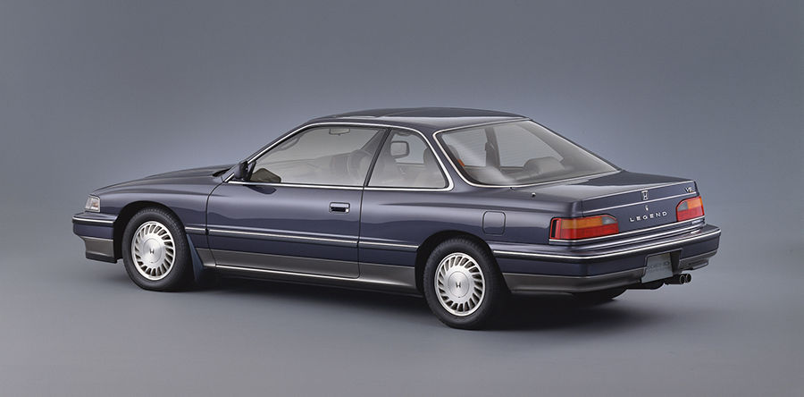 Honda レジェンドに世界初のff車用駆動制御システム ホンダ Tcs トラクション コントロール システム を搭載して発売