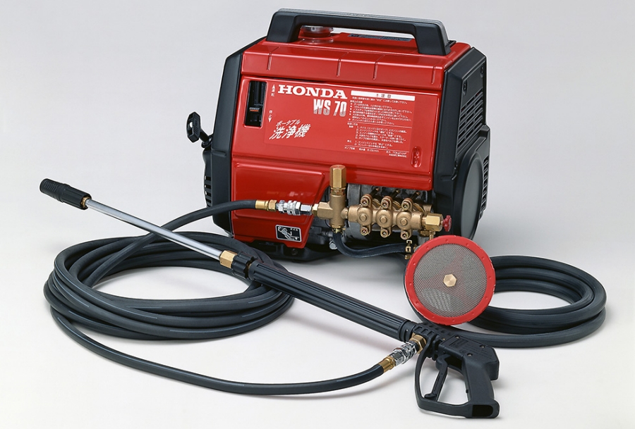 Honda | 電源のない場所でも使える、ポータブルタイプのエンジン式高圧洗浄機「WS70」を新発売