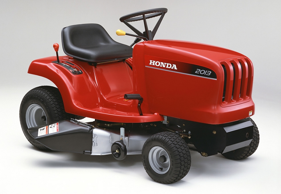 Honda 米国のホンダ汎用工場製乗用芝刈機 H13 を輸入し発売