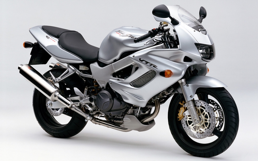 Honda 高性能な1000ccv型2気筒エンジン搭載の大型スポーツバイク ホンダ ファイアーストーム を発売