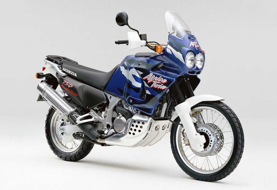 Honda オフロード スタイルのツーリングバイク ホンダ アフリカツイン のカラーリングを変更し発売