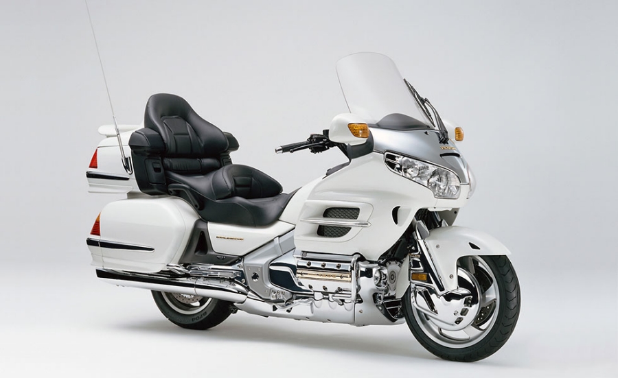 Honda 1800ccの米国製大型スポーツツアラー ゴールドウイング を新発売
