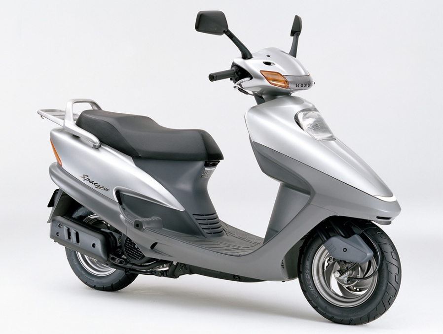 Honda | 4ストロークエンジン搭載の「スペイシー125」にコンビ ...