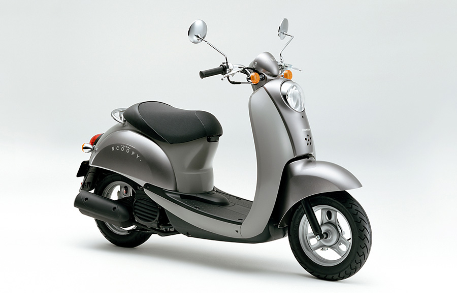 Honda | ファッショナブルな50ccスクーター「クレア スクーピー ...