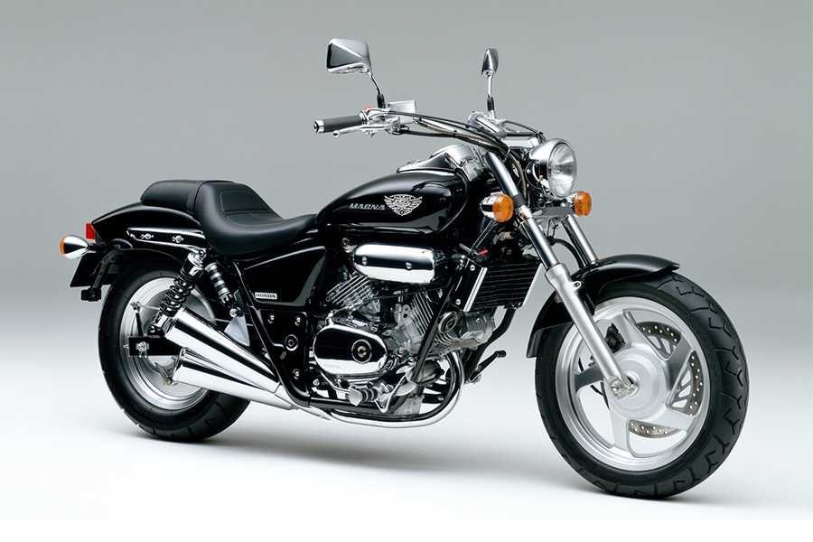 Honda アメリカンカスタムバイク ｖ ツイン マグナ を マイナーモデルチェンジし発売