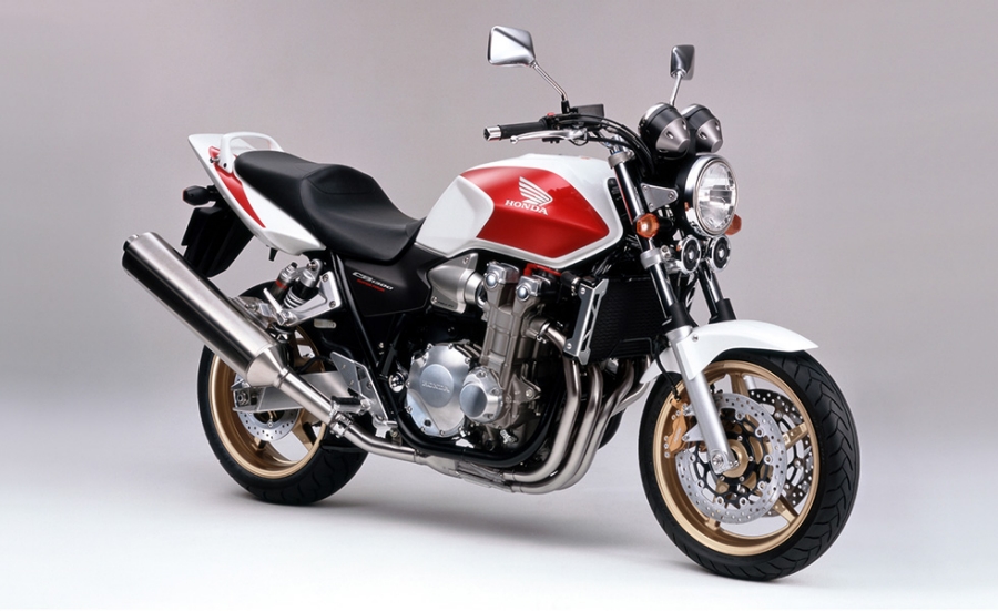 Honda 大型ロードスポーツバイク「CB1300 SUPER FOUR」をマイナーモデルチェンジするとともにハーフカウル装備の