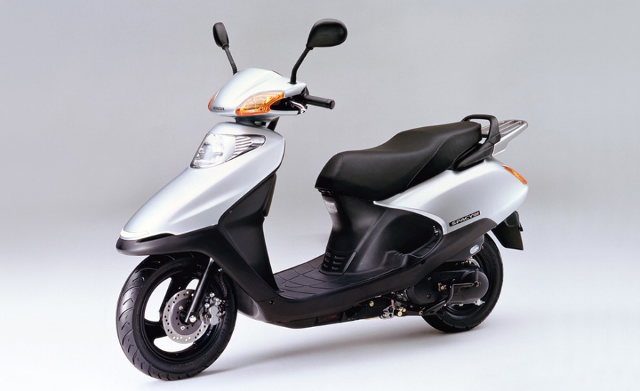 Honda | 100ccスクーター「スペイシー100」のカラーリングを変更して発売