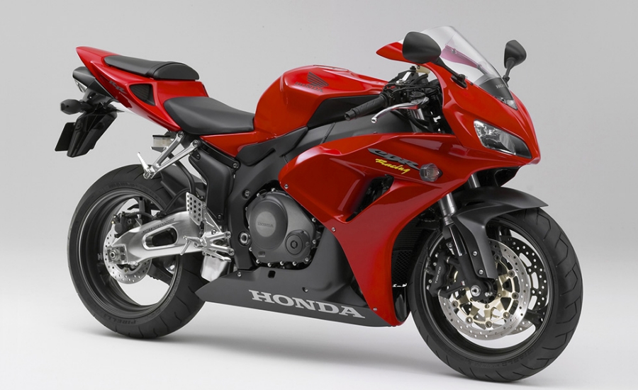 Honda | スーパースポーツモデル「CBR1000RR」をモデルチェンジし発売