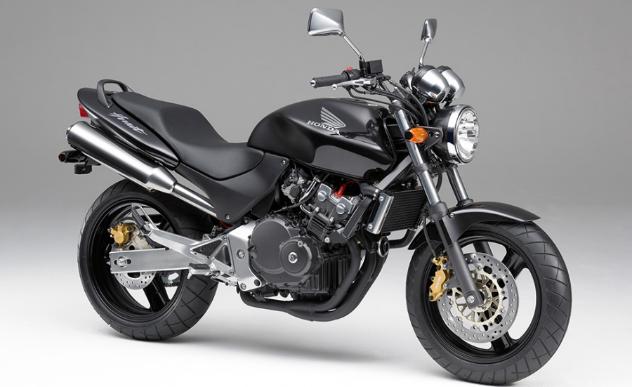 Honda 軽二輪スポーツバイク ホーネット のカラーリングを変更して発売