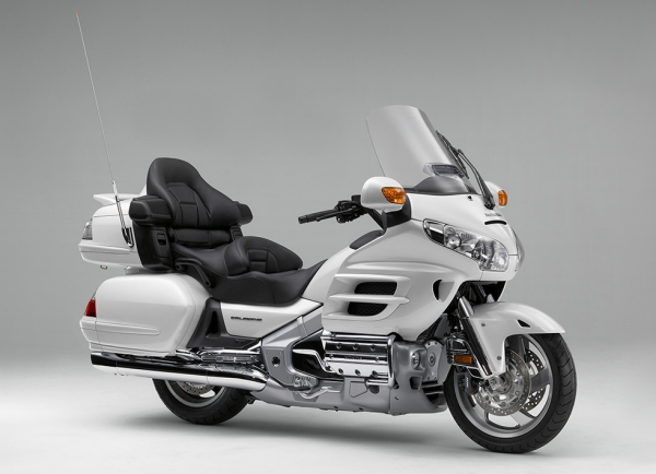 GL1800 ゴールドウイング　マフラー　2本セット