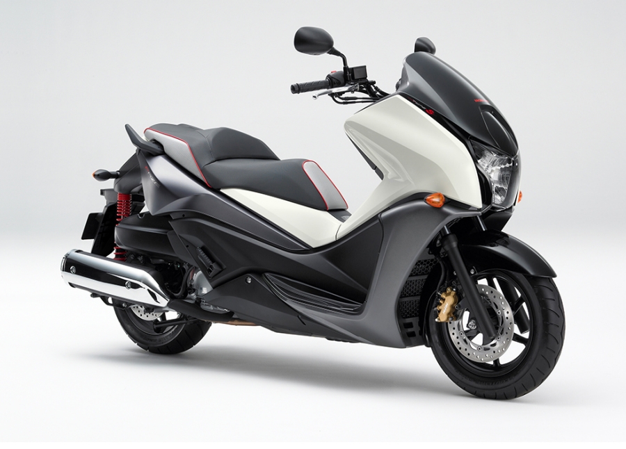 Honda 軽二輪スクーター フェイズ に電子制御7速 Honda Sマチック Evo を搭載した フェイズ Type S をタイプ追加し発売 Honda 軽二輪スクーター フェイズ に電子制御7速 Honda Sマチック Evo を搭載した フェイズ Type S をタイプ追加し発売