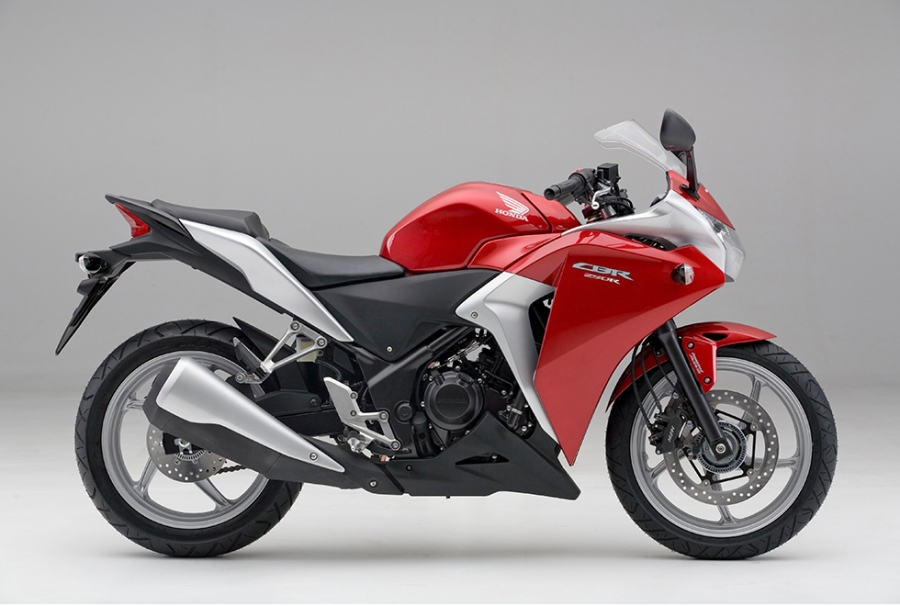 Honda | アジアを生産拠点とした新型ロードスポーツモデル「CBR250R 