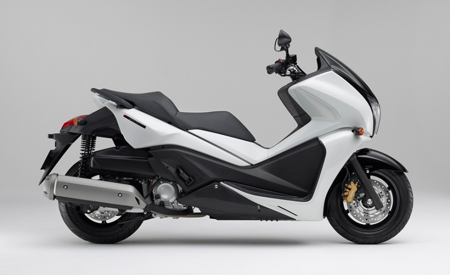 Honda 軽二輪スクーター フェイズ シリーズの仕様を一部変更するとともに フェイズ Type S のカラーリングを変更し発売