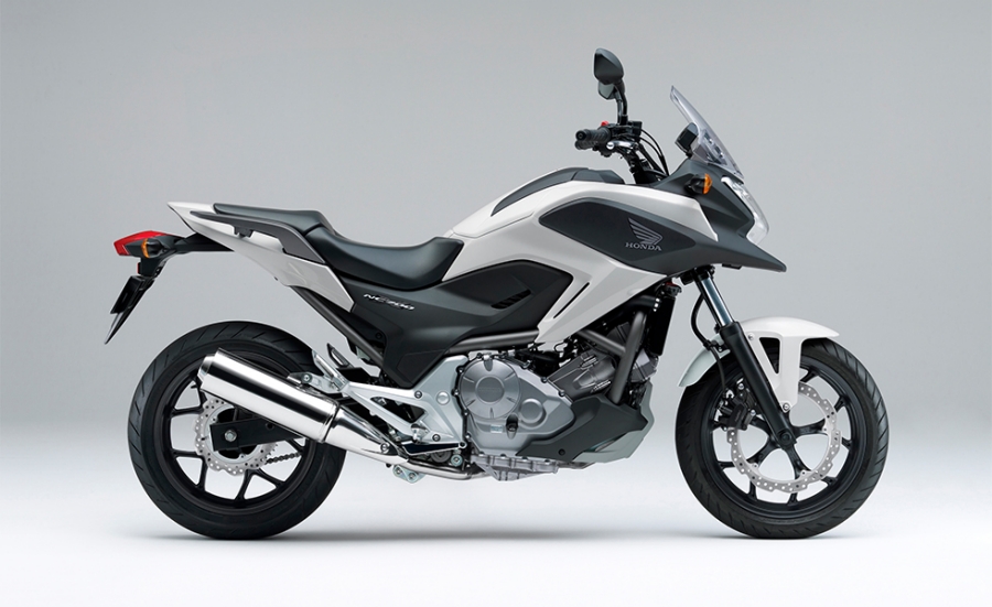Honda | 操る楽しさと優れた燃費性能を両立した「NC700X」を新発売