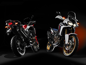 CRF1000L Africa Twin(左:DCTタイプ 右:ABSタイプ) CRF1000L Africa Twin(左:DCTタイプ 右:ABSタイプ)
