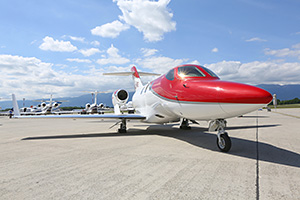EBACEの展示会場(ジュネーブ)に到着したHondaJet EBACEの展示会場(ジュネーブ)に到着したHondaJet