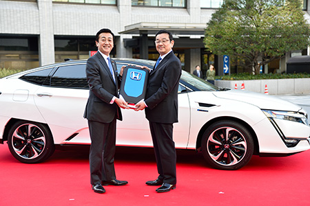 経済産業省でのCLARITY FUEL CELL納車式 経済産業省でのCLARITY FUEL CELL納車式