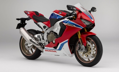Honda スーパースポーツモデル Cbr1000rr Cbr1000rr Sp Cbr1000rr Sp2 のカラーリングを一部変更し発売