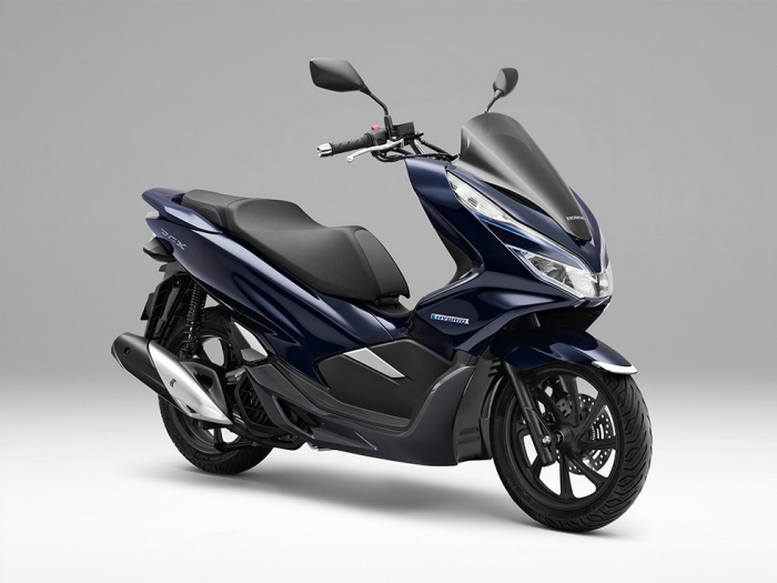 Honda 二輪車用ハイブリッドシステムを採用し さらなる走りの楽しさを追求した 原付二種スクーター Pcx Hybrid を発売