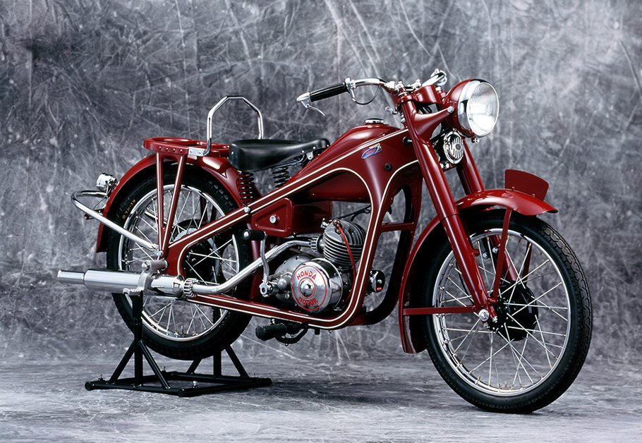 1949年 ドリームD型（本格的な二輪車の第一号モデル 生産国:日本）