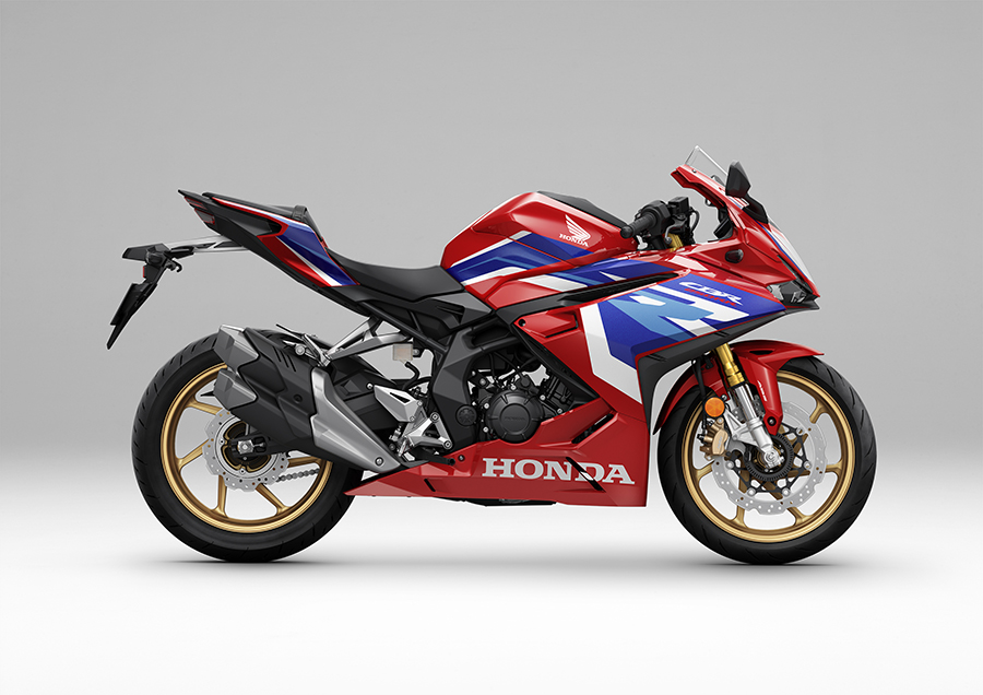 Honda 軽二輪スーパースポーツモデル「CBR250RR」の外観を変更し装備を充実させ発売
